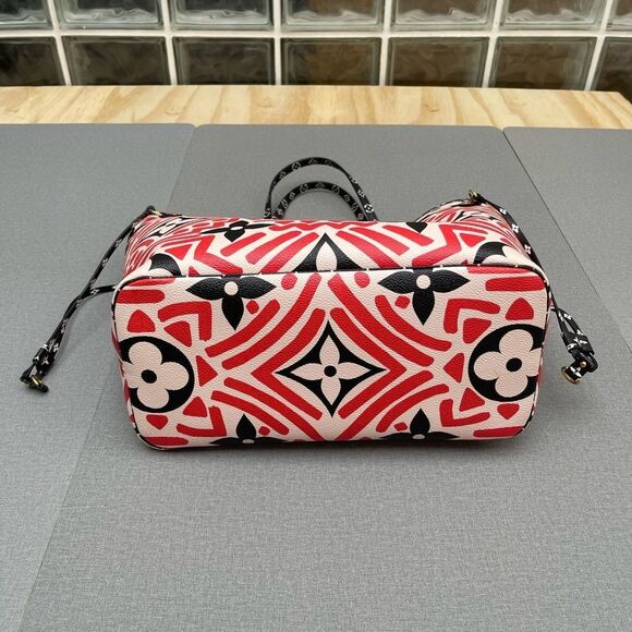 Authentic Louis Vuitton Women's Limited Edition Neverfull MM Geometric Totes - Picture 3 of 14